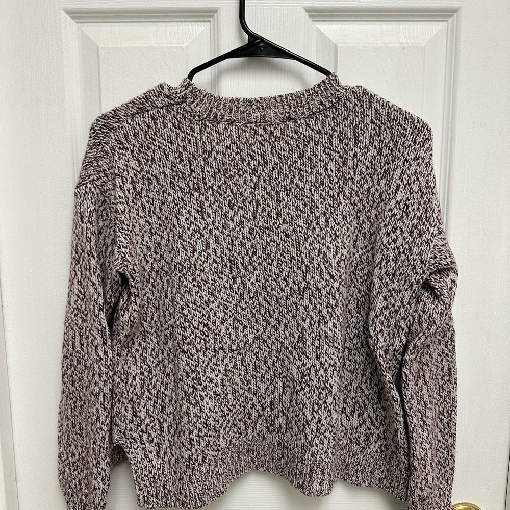 Levi’s Sweater - Picture 2 of 2